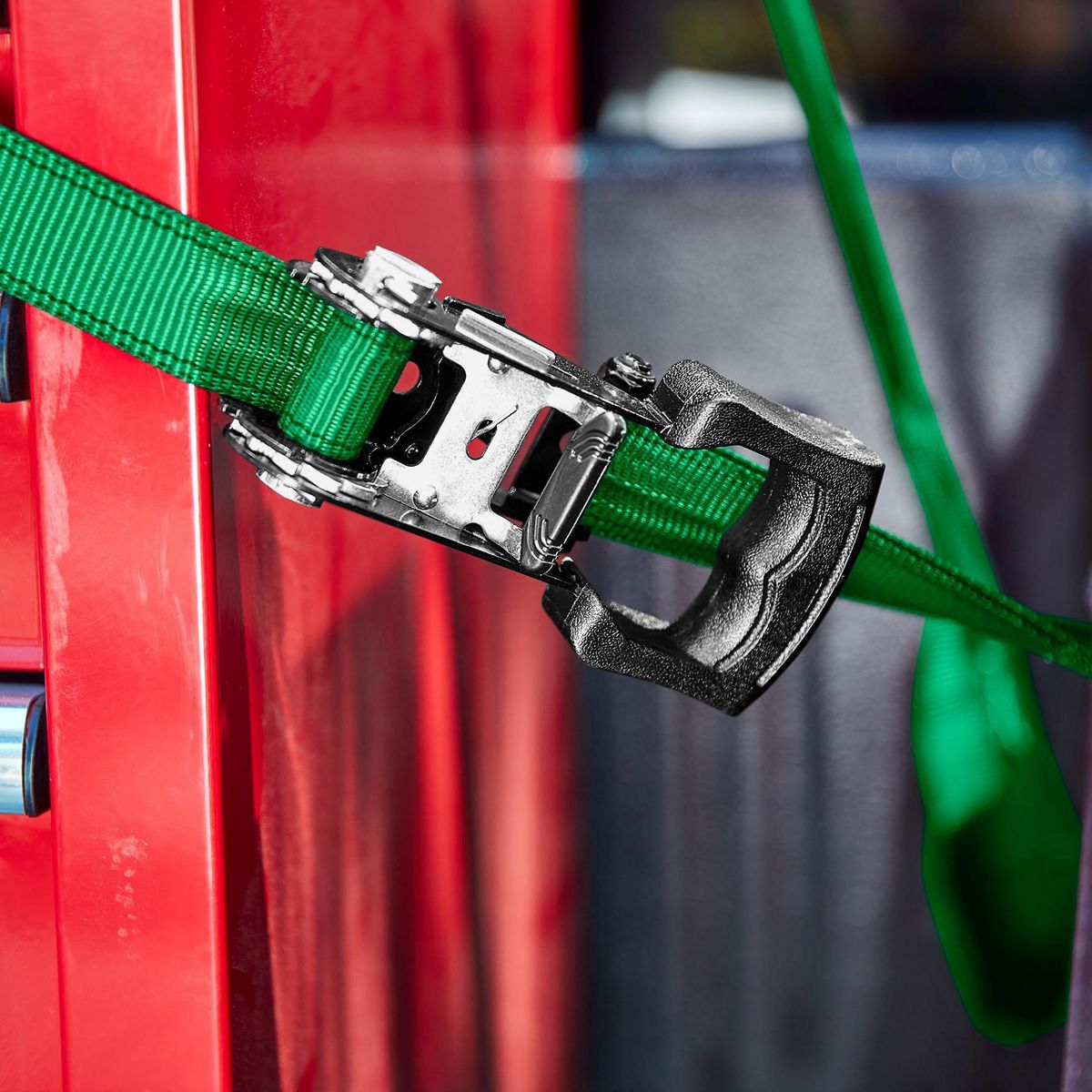 700 lb. Capacity 1-1/4 in. x 16 ft. Ratcheting Tie-Downs 2-Pack D689