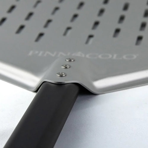12 Perforated Pizza Peel Q5279