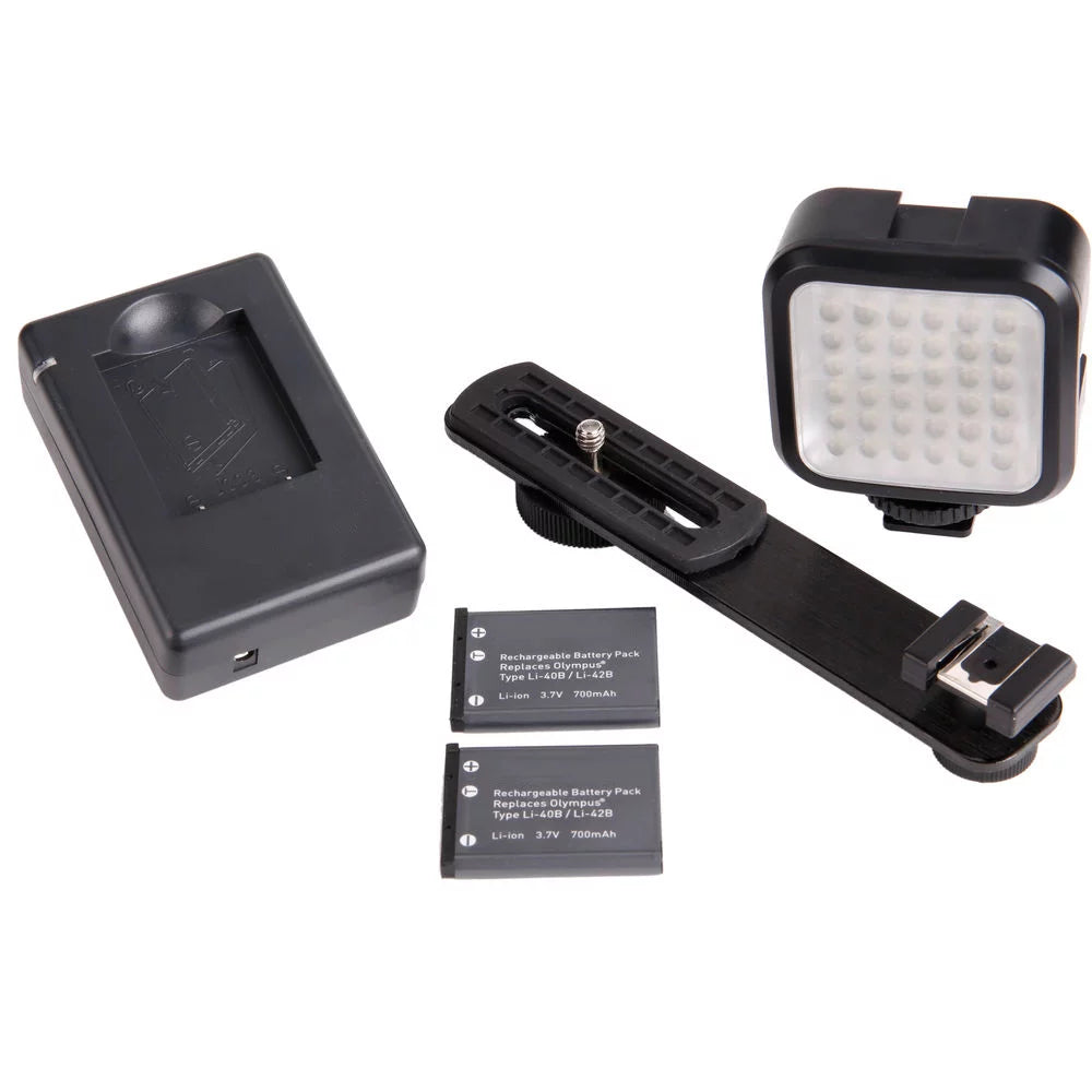 20.1MP Digital Camera with 32GB Kit D913615
