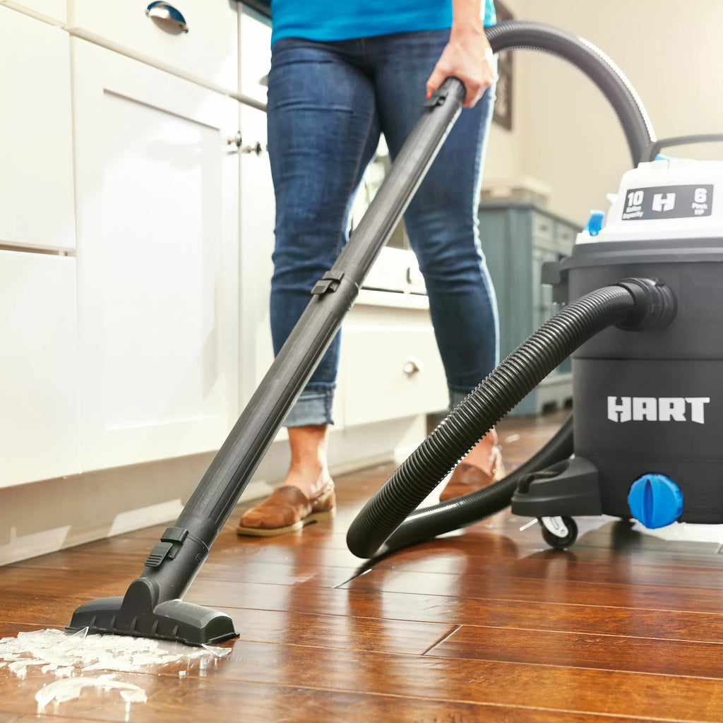 10 Gallon 6 Peak HP Poly Wet/Dry Vacuum C638062