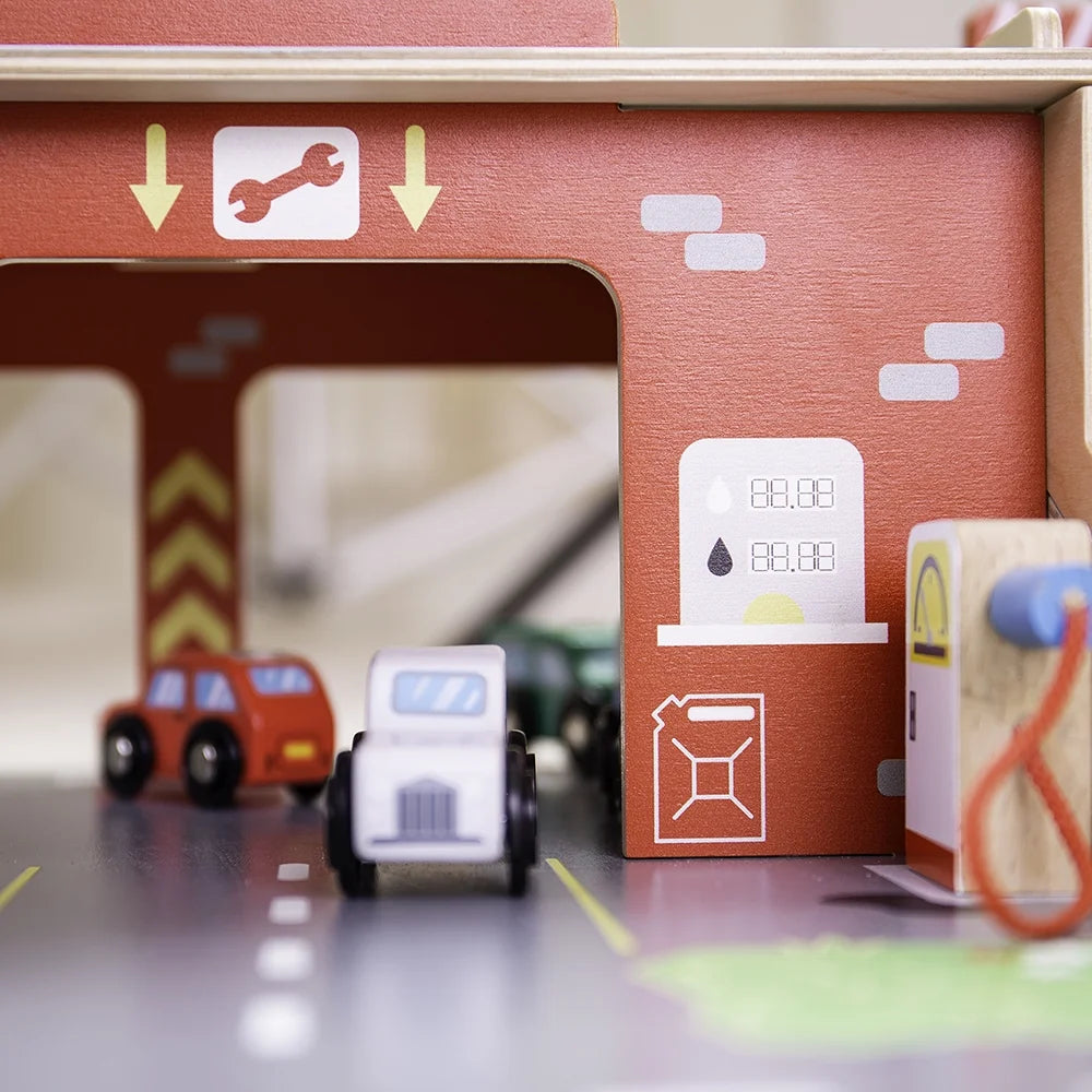 Park & Play Garage L92584