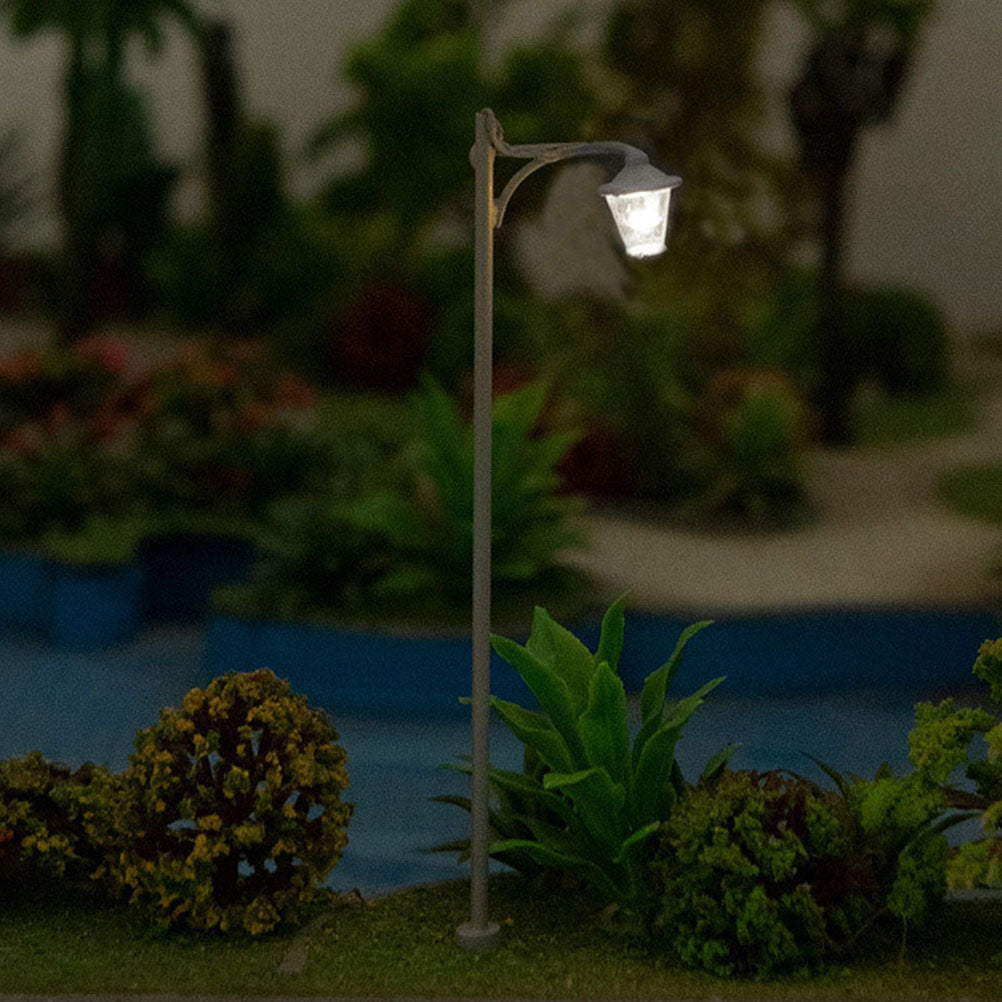 Vintage Metal Garden Lights Dollhouse Decor K12021