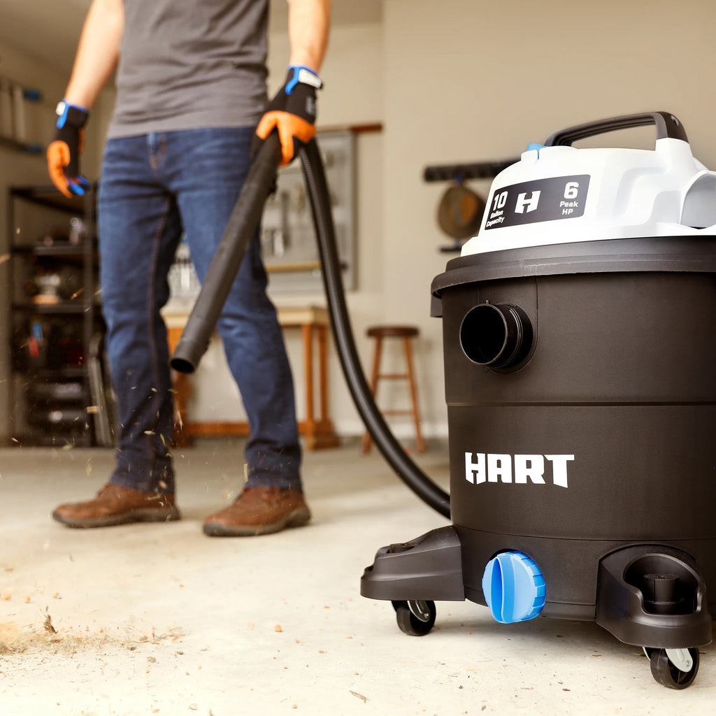 10 Gallon 6 Peak HP Poly Wet/Dry Vacuum C638062