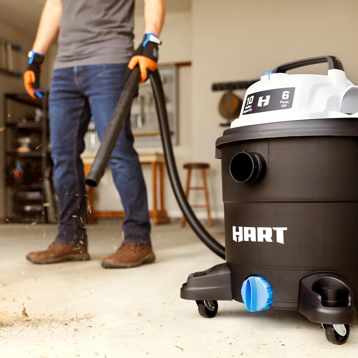10 Gallon 6 Peak HP Poly Wet/Dry Vacuum C638062