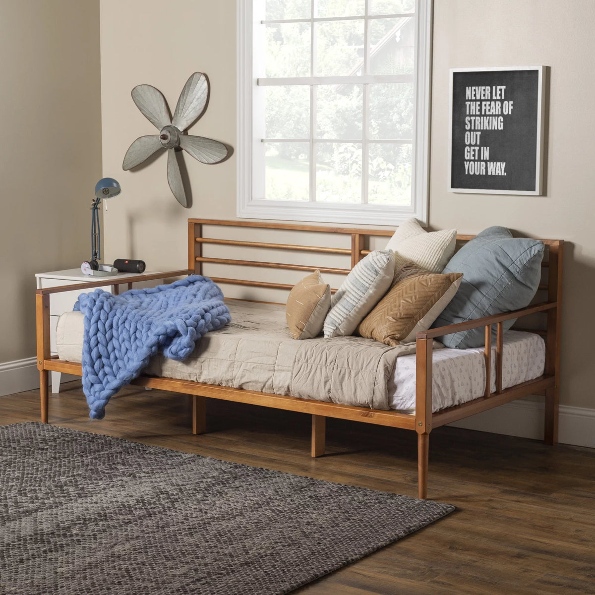 Solid Wood Spindle Daybed X1701