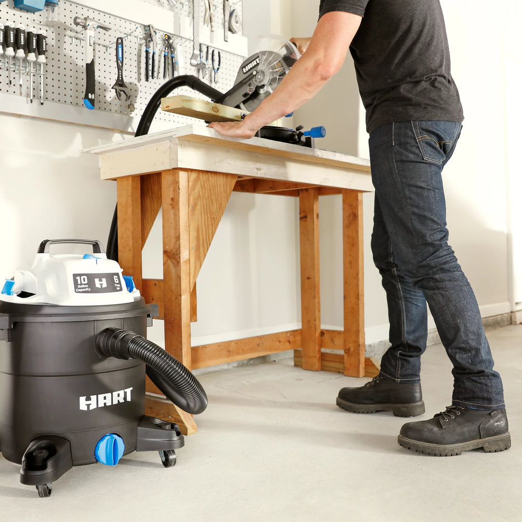 10 Gallon 6 Peak HP Poly Wet/Dry Vacuum C638062