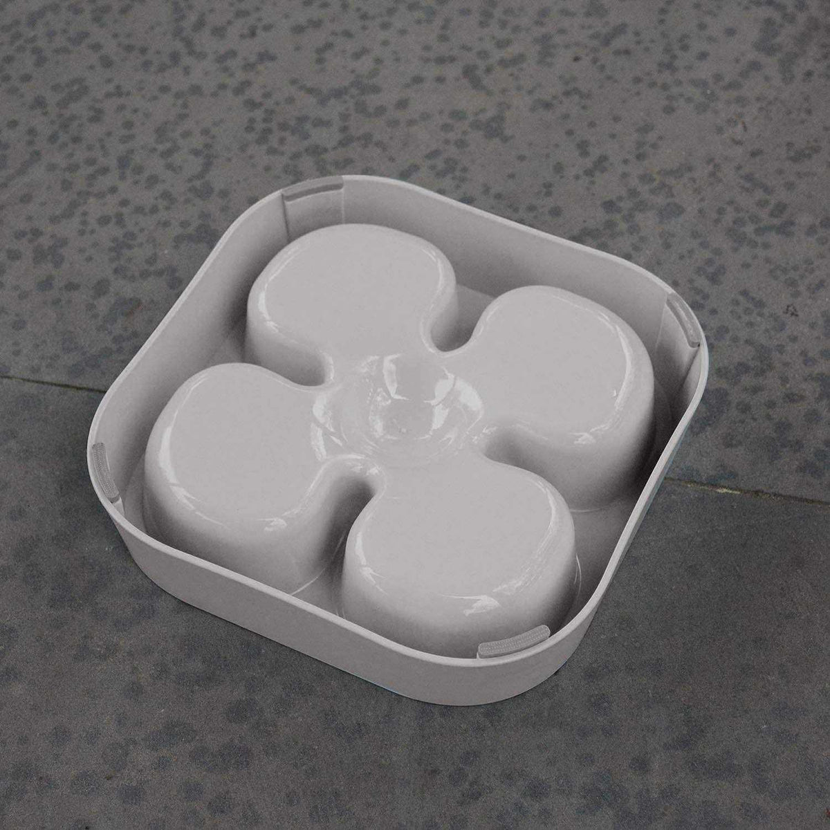 Slow Feeding Dog Bowl U32158